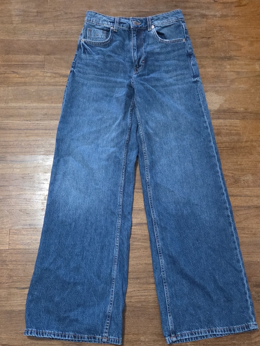 Divided Baggy Jeans